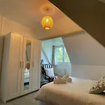 Manoir De La Houlette Bed and breakfast