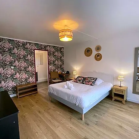 Manoir De La Houlette Bed & Breakfast