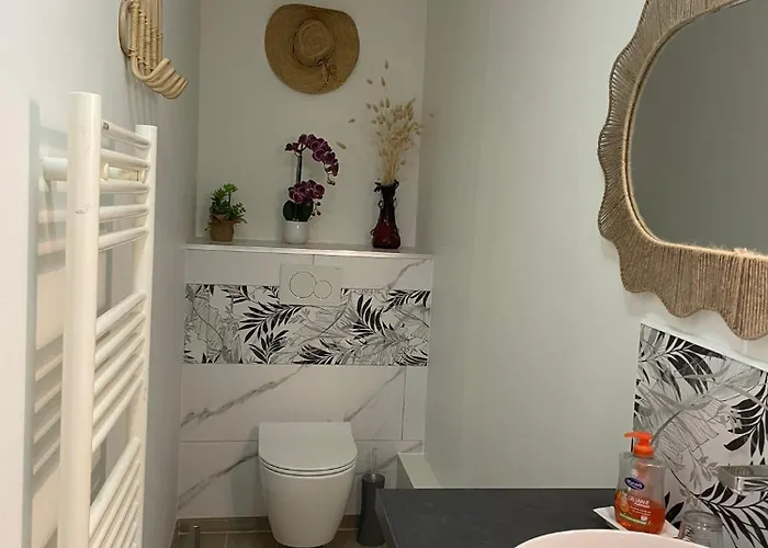 Bed and Breakfast Manoir De La Houlette 3*