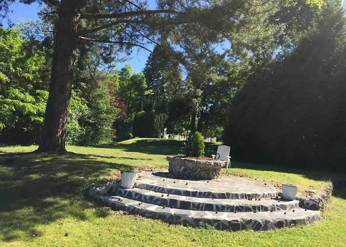 Manoir De La Houlette Bed and Breakfast 3*